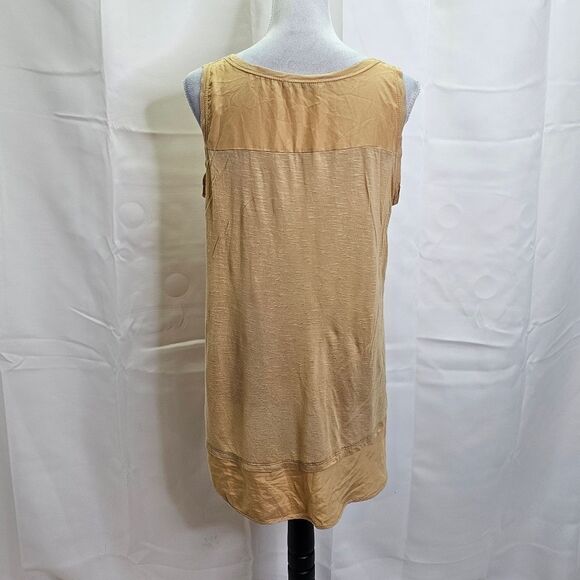 BCBGMaxAzria Gold Satin Trim Swing Tank Size Medium - Picture 5 of 8